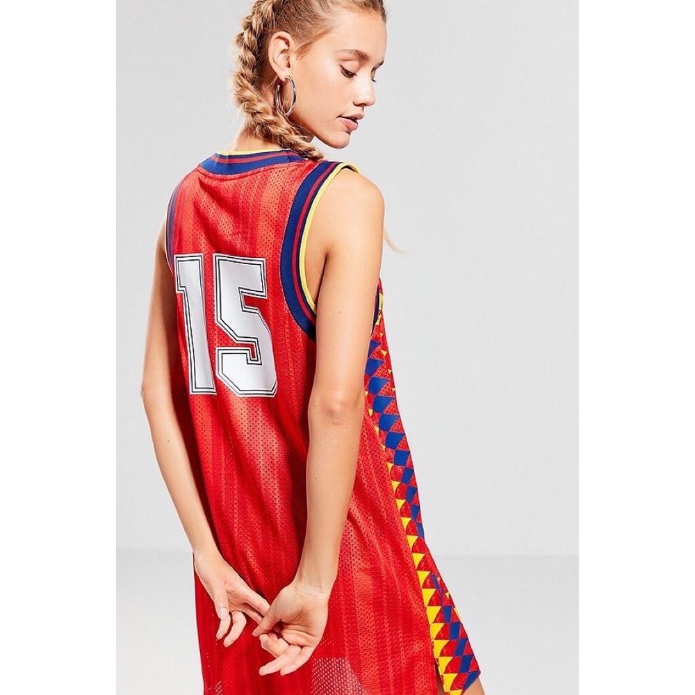 NWT Adidas Tank Top Women's Spain Soccer Jersey Dress World Cup CE2311 - Picture 2 of 8